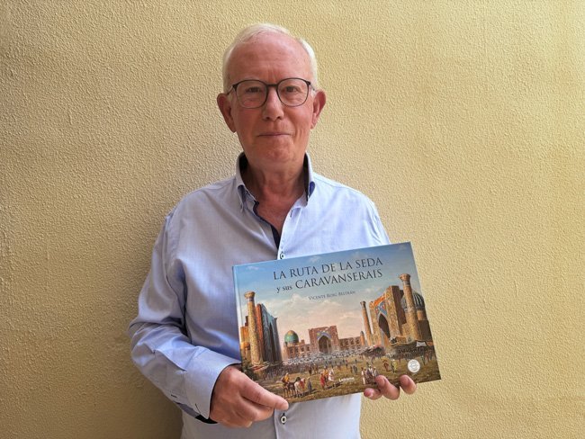 Vicente Roig Beltrán presenta ‘La Ruta de la Seda y sus caravanserais’