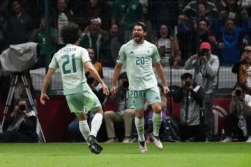 El Tri remonta ante Honduras y avanza al Final Four de Concacaf