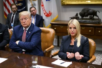 Elige Trump a Pam Bondi como nueva fiscal general tras retiro de Gaetz